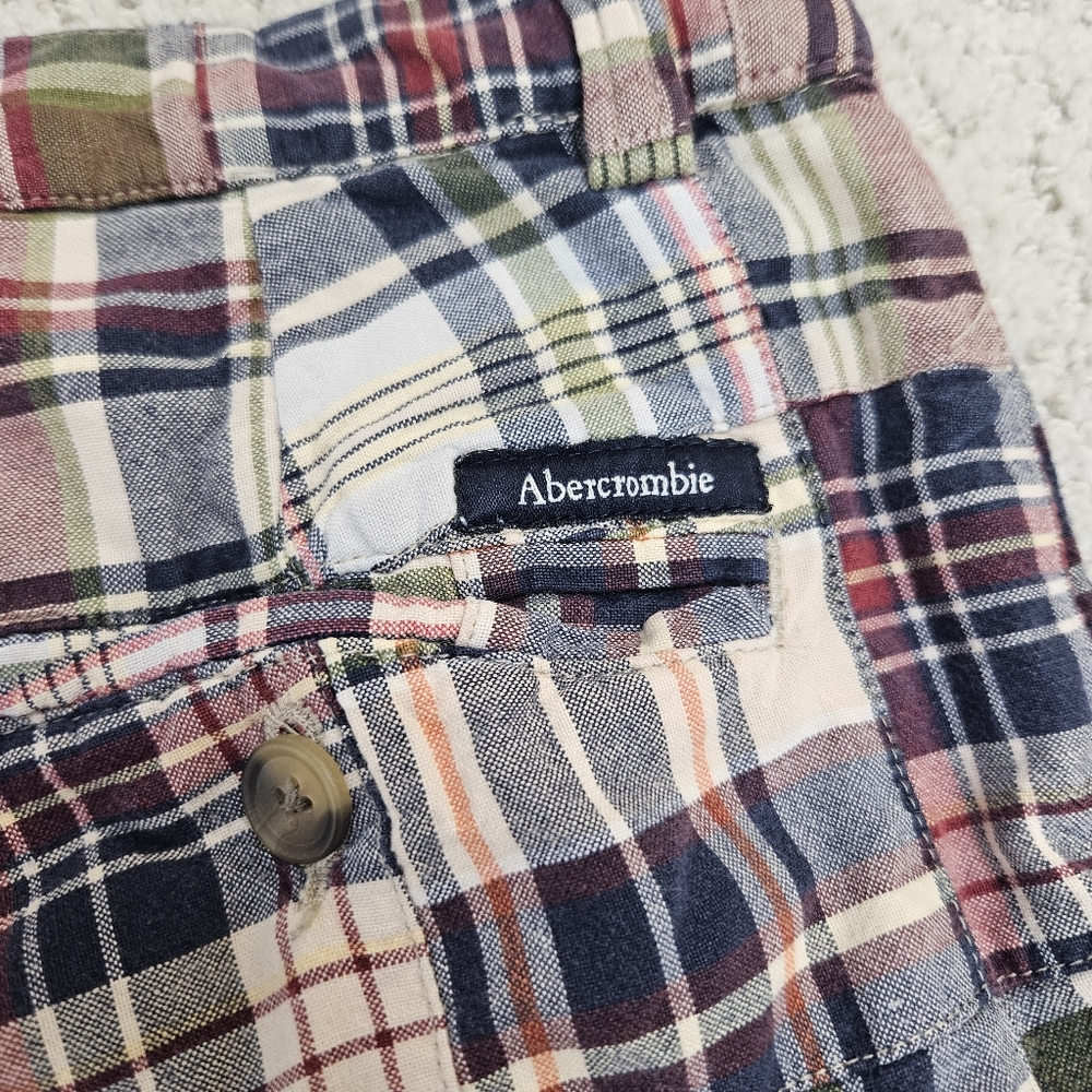 Y2k Abercrombie Fitch Madra Shorts Plaid Mens 30 Red Green Button Zip 9" - Picture 7 of 8